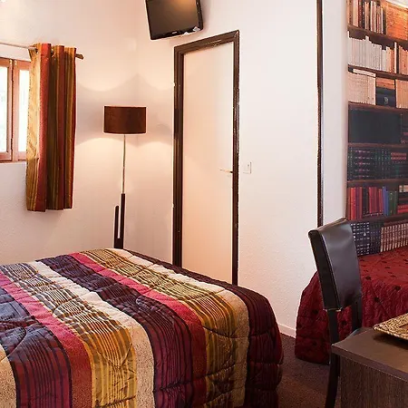 Les Clos De Hotel 2*